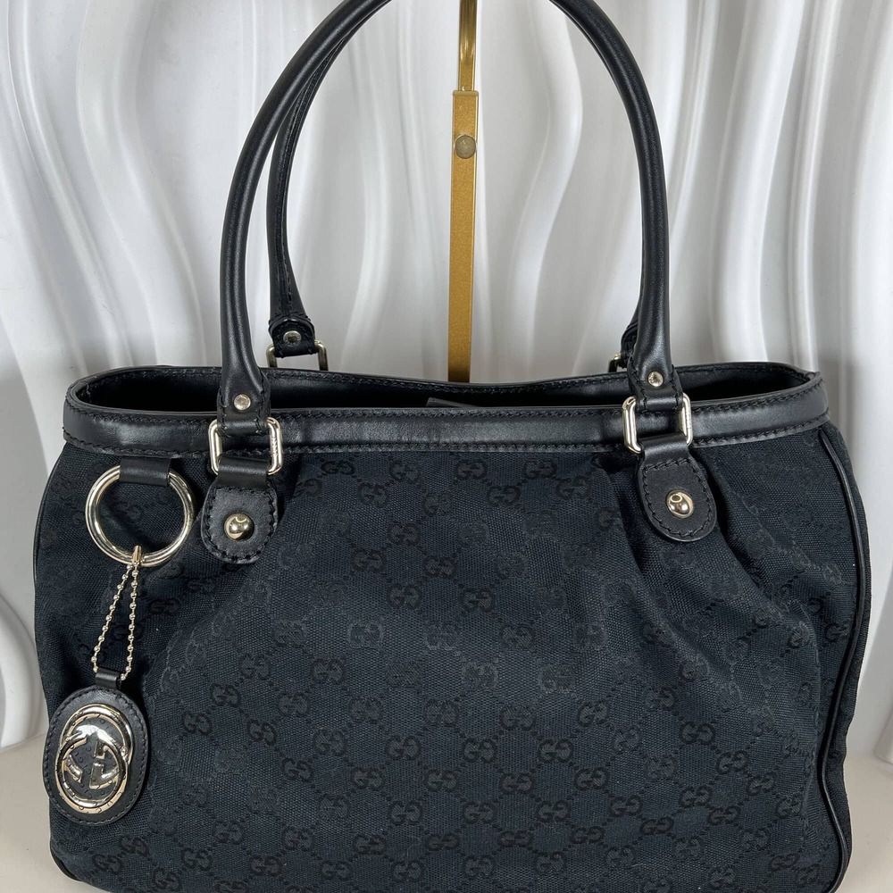 Gucci Sukey Tote Bag in black GG Monogram Canvas